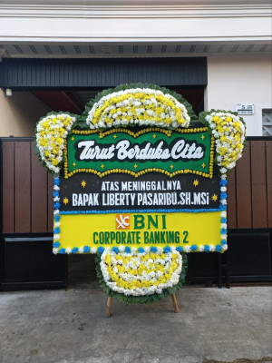 Papan Bunga Duka di Dataran Tinggi