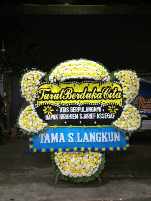 Papan Bunga Duka di Dataran Tinggi